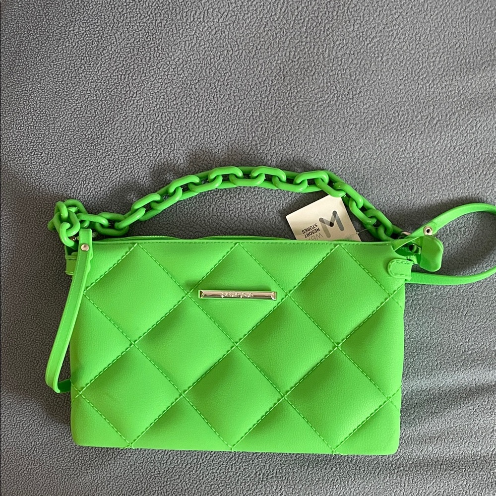 💚 PETITE JOLIE💚 Green Quilted Shoulder BAC - Picture 3 of 10
